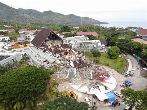 gempa bumi surabaya